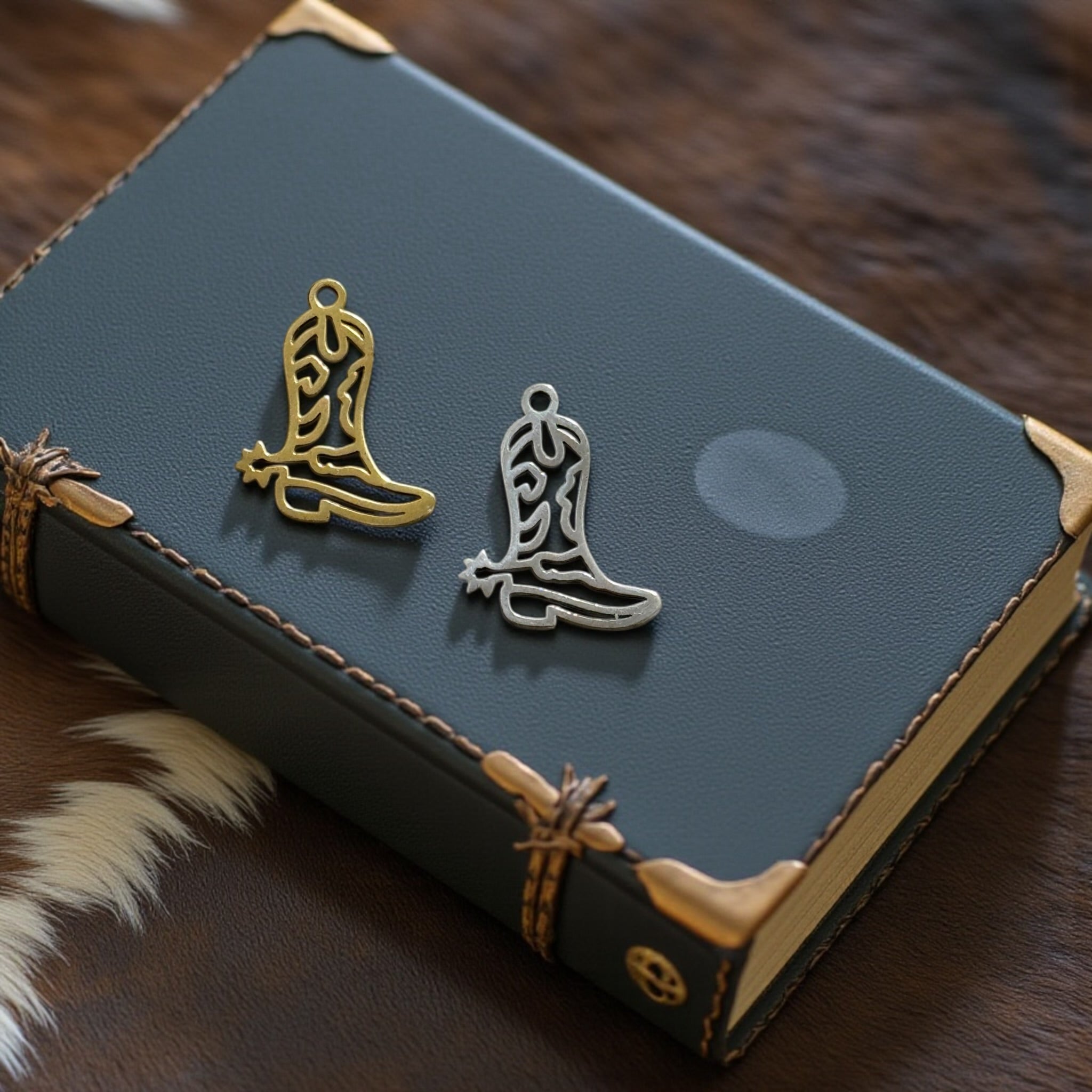 (#14) - Cowboy Boot Charm -Flat