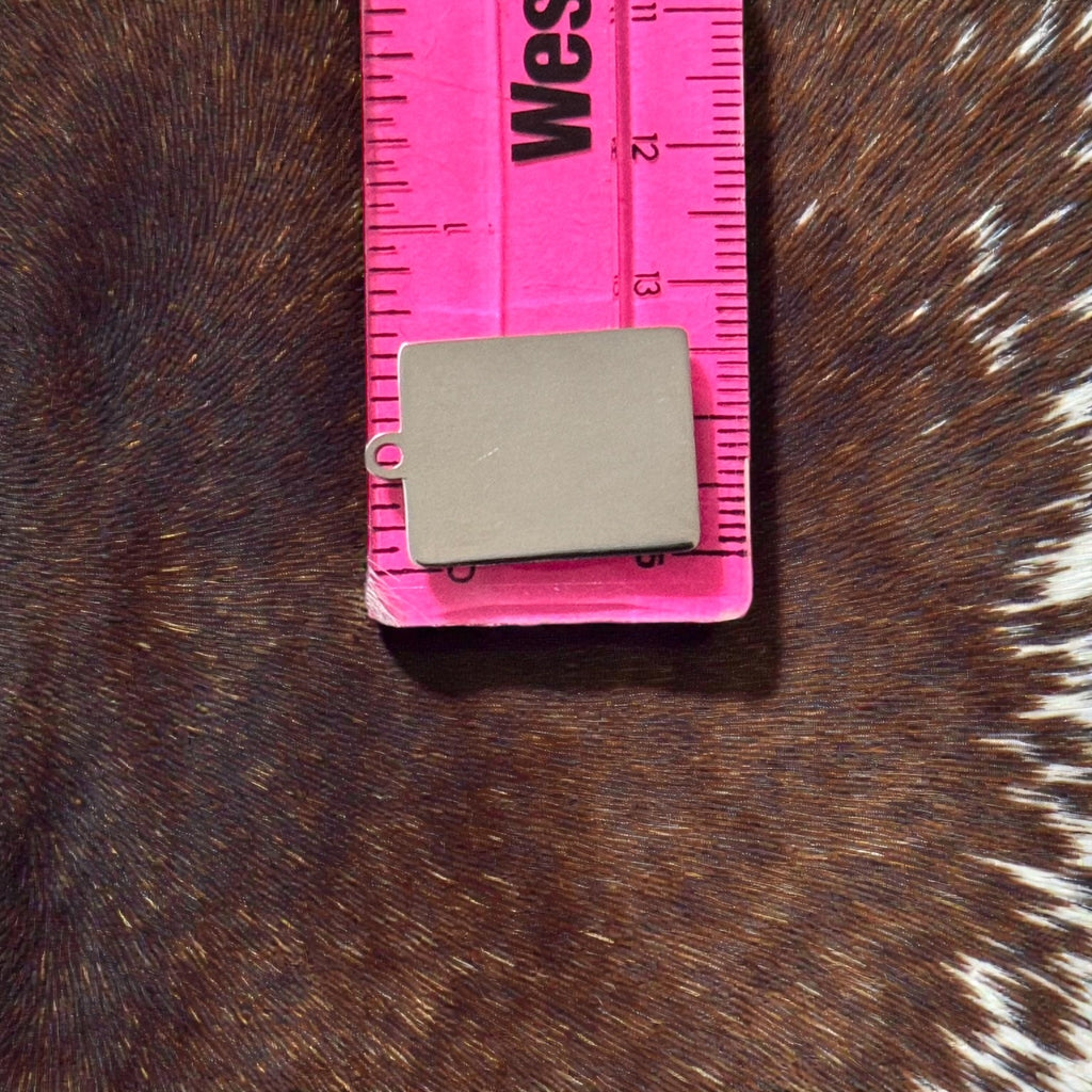 (#10) - Vertical Bar Charm (22x17mm)