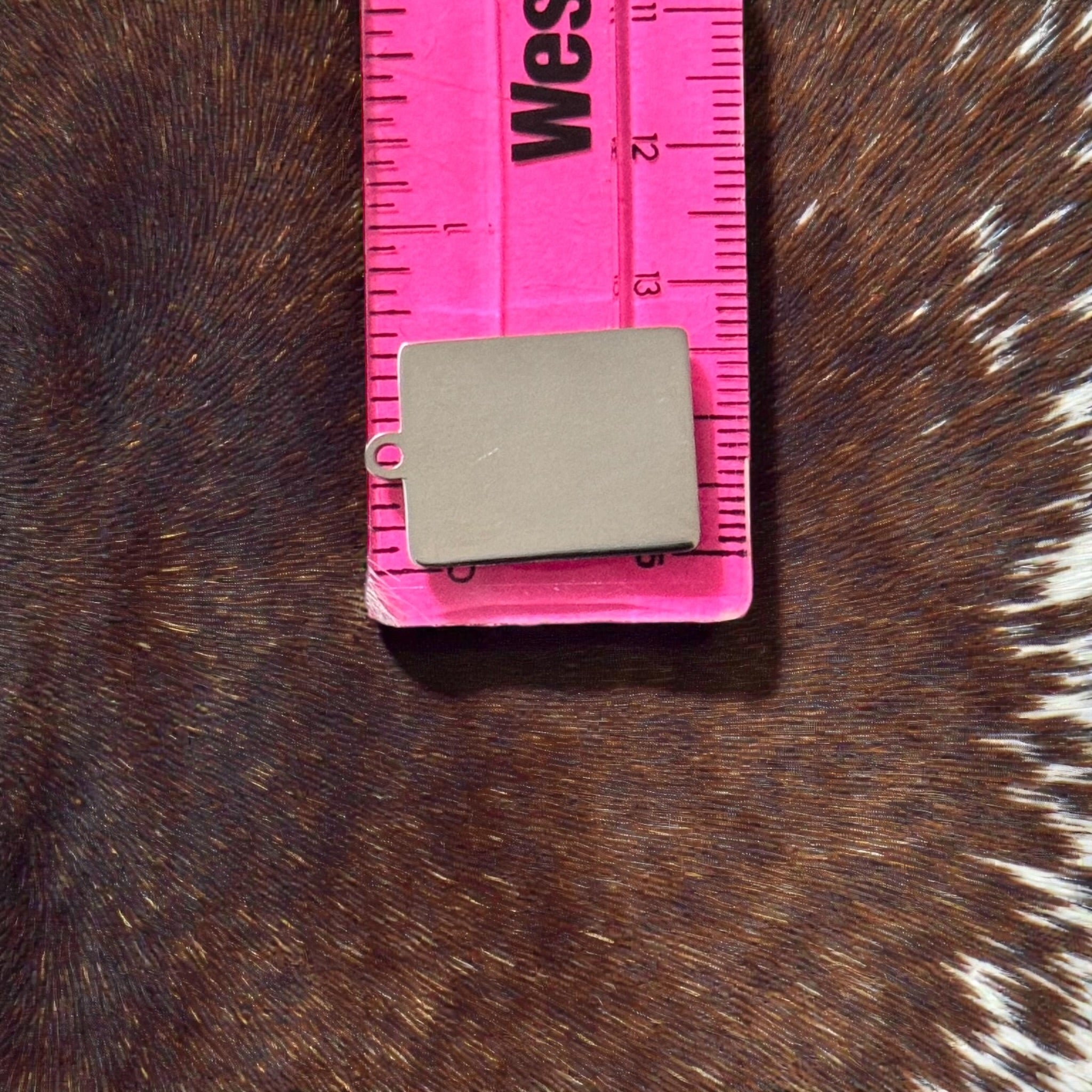(#10) - Vertical Bar Charm (22x17mm)