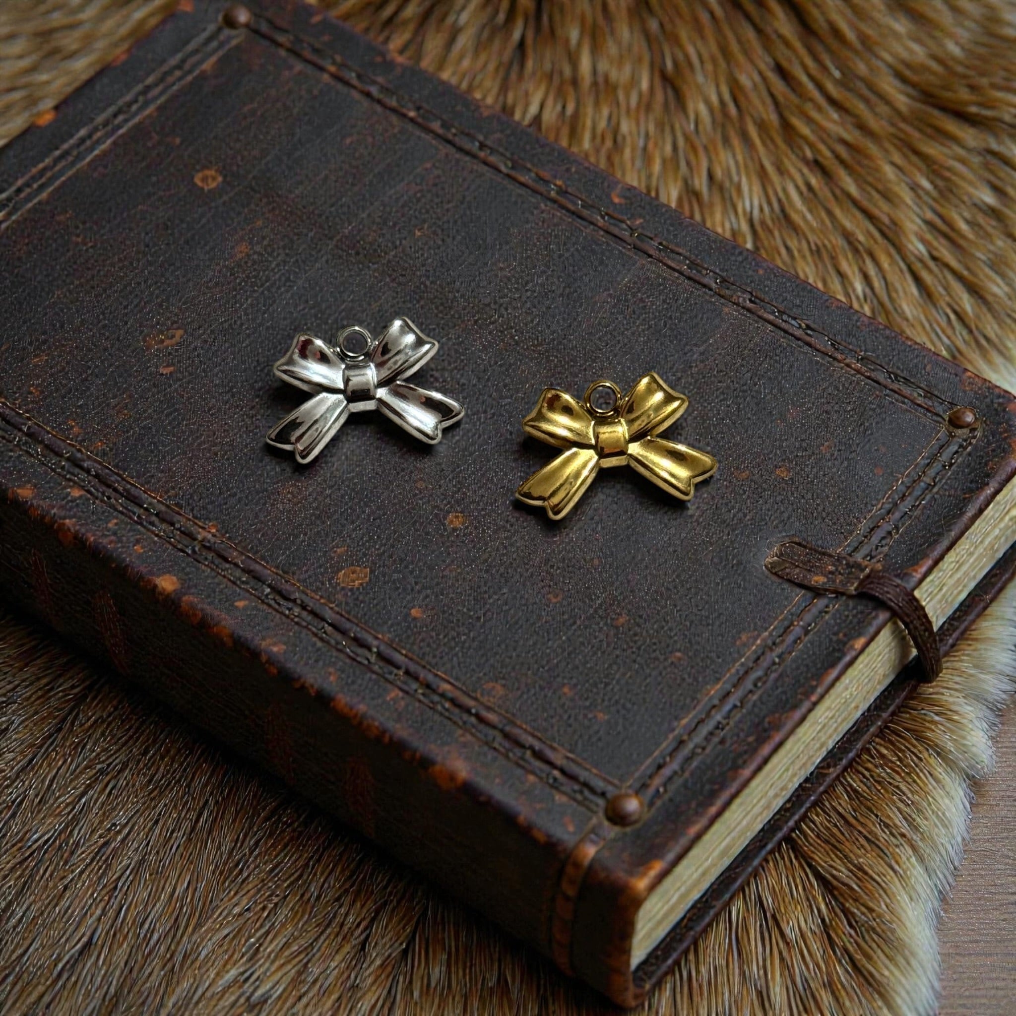 (#18) - Bow Charms