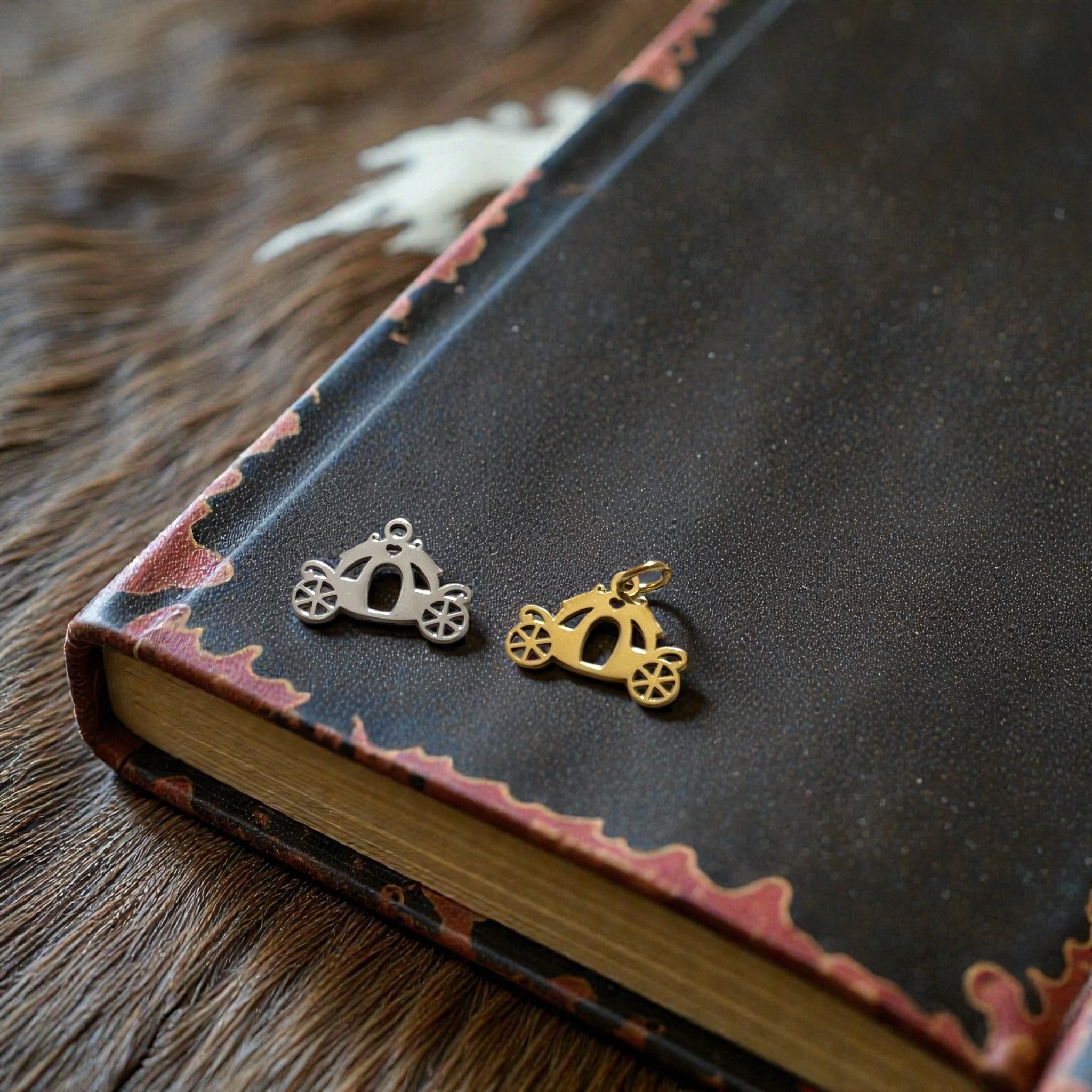 (#25) - Carriage Charm