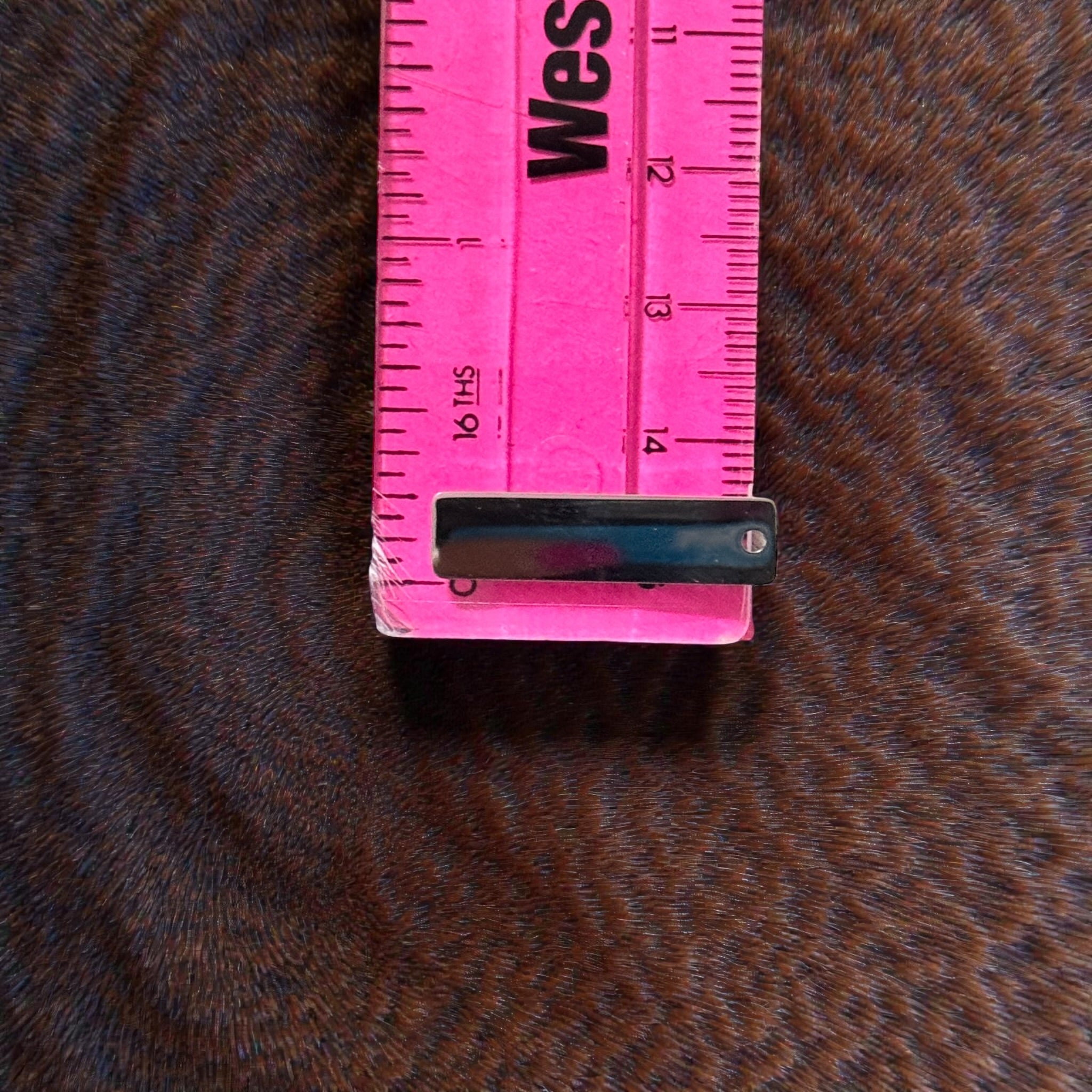 (# 7) - Vertical Bar Charm (25mm x 7mm)