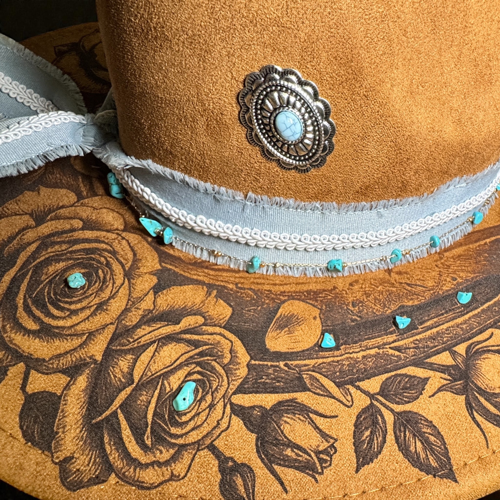 Laser Engraved Horseshoe and Roses Western Hat with Custom Hat Band